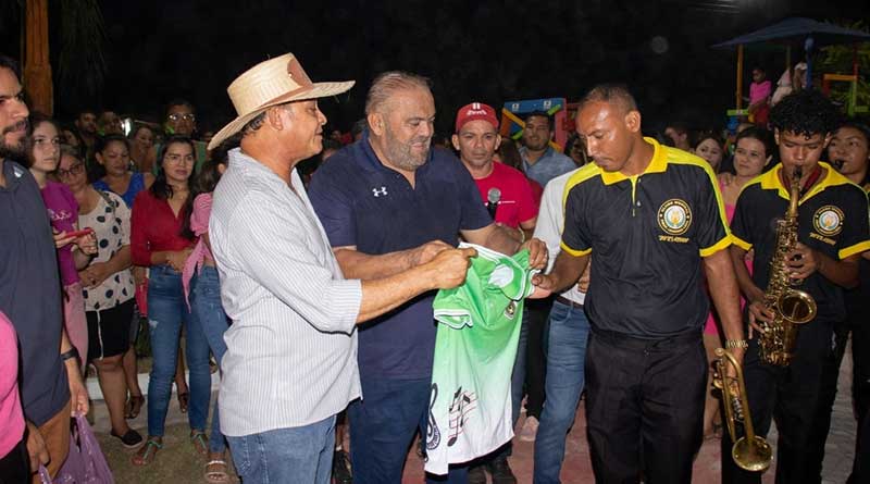 Prefeitura reforma praça de São Raimundo de Borralhos