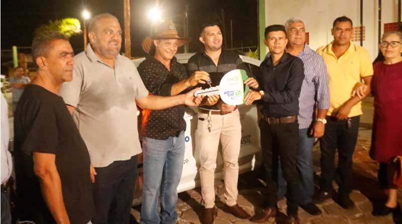 Prefeitura entrega carro zero km para o Conselho Tutelar